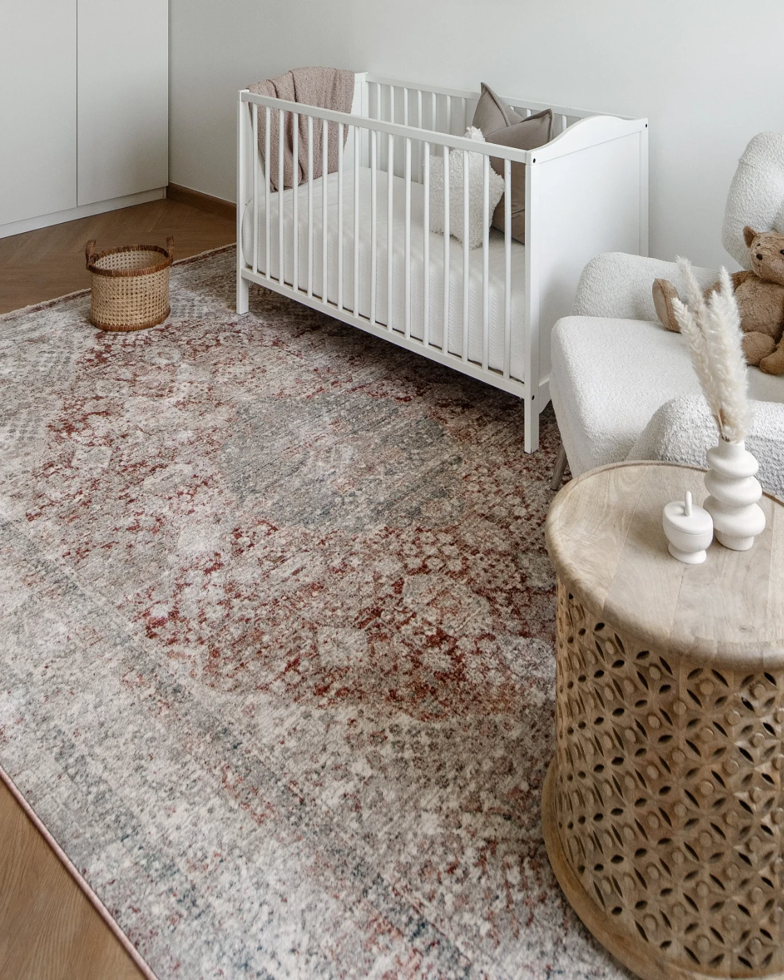 Alexander Rosso carpet in red and beige, shown in a lifestyle right view as image 10