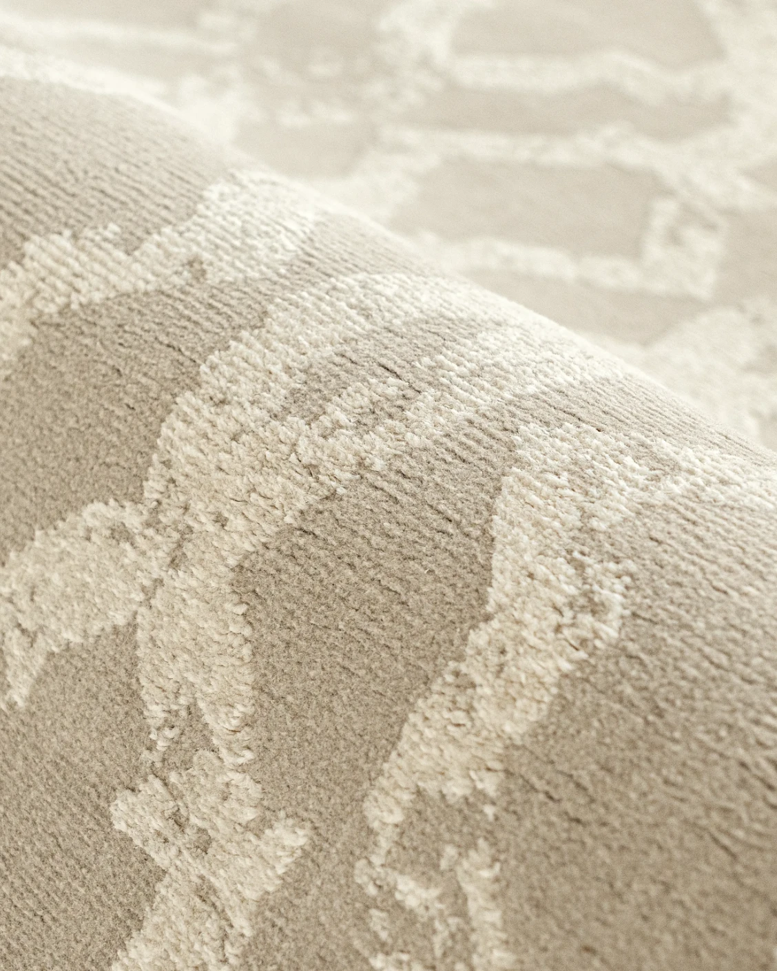 Cooper Sandy Runners carpet in sandy, beige and ivory, shown in a product close-up as image 8
