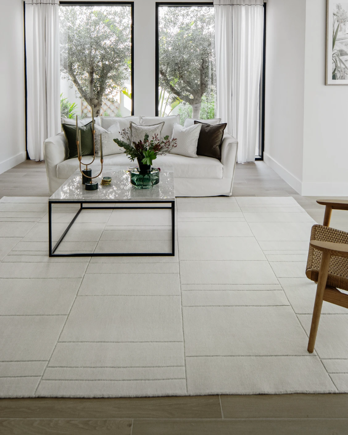 Elliot Bianca carpet in white and pearl, shown in a lifestyle front view as image 5