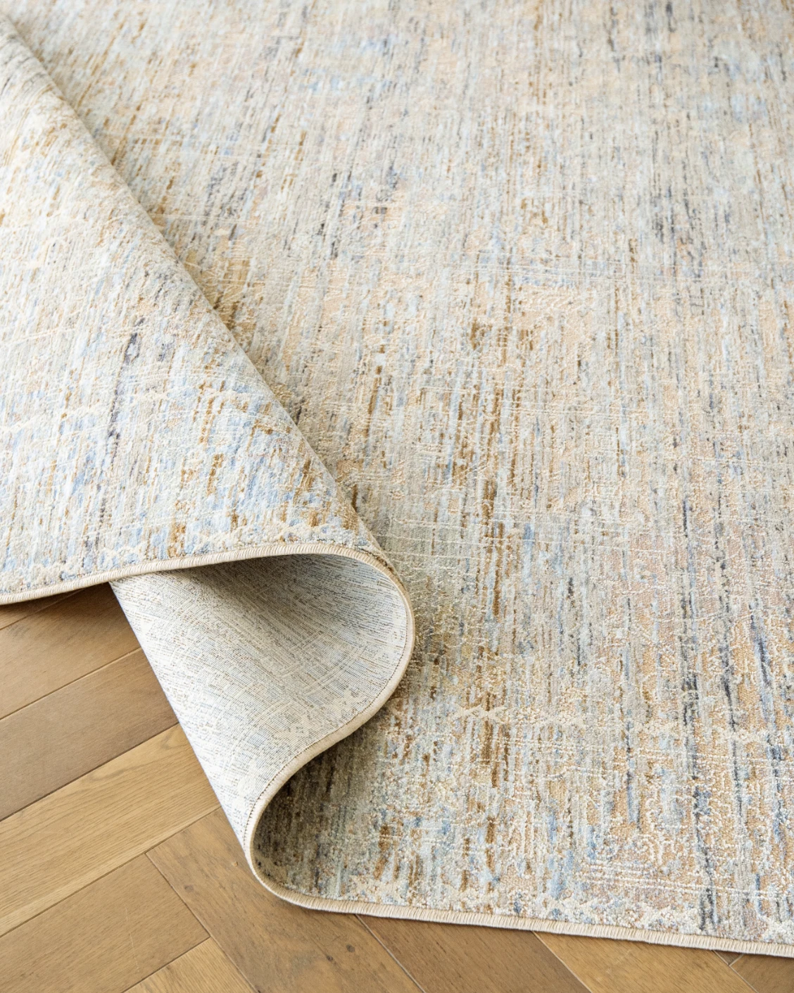 Hana Goldberg carpet in gold, shown in a lifestyle close-up as image 4