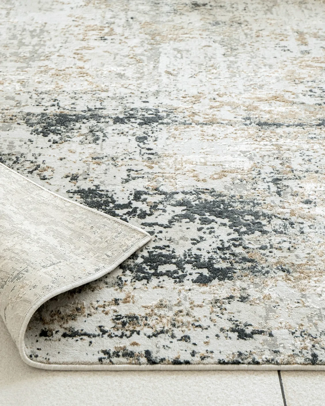 Jay Haywoods carpet in grey, shown in a product close-up as image 11